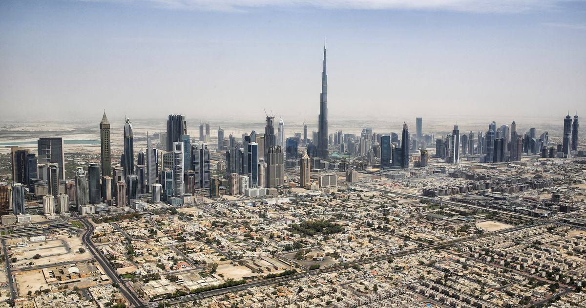 Dubai skyline with the Burj Khalifa rising above Downtown